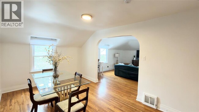 Building Photo - 826 Michigan Ave