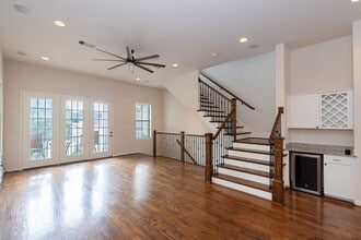 Building Photo - 1404 W 26th St