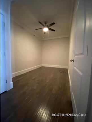 Foto del edificio - 91 Westland Ave