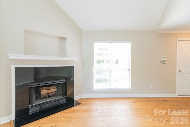 Building Photo - 2516 Cranbrook Ln