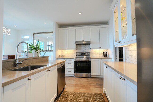 Building Photo - 50 Waterfront Cir