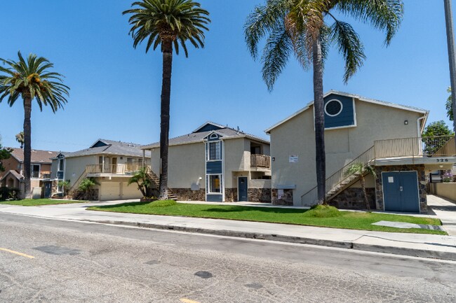 Building Photo - 322 S Claudina St