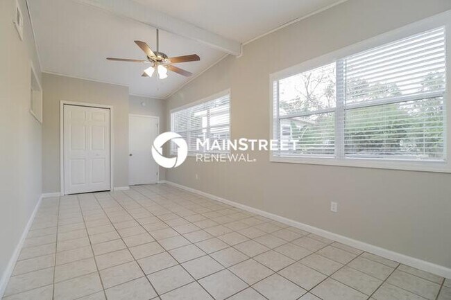Foto del edificio - 3 Bedroom Pet-Friendly Home in Orlando, FL...
