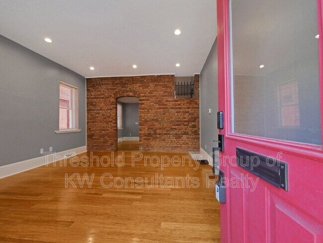 Foto del edificio - 143-145 East Kossuth Street - 145