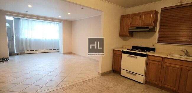 Building Photo - VIDEO LINK - 32 STREET - PRIVATE ENTRANCE