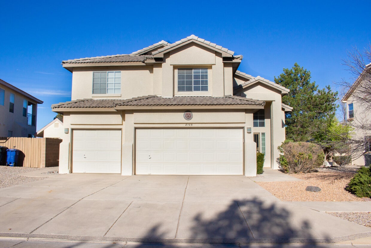 8105 Calle Ensueno NW, Albuquerque, NM 87120 House for Rent in
