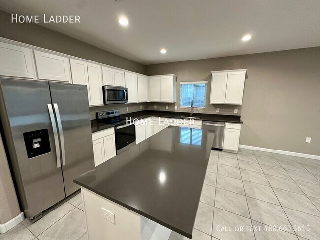 Foto del edificio - 36725 N Alderney Ct