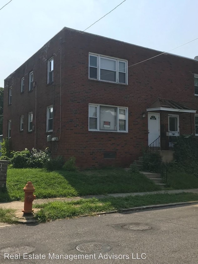 Foto principal - 7339 Claridge St