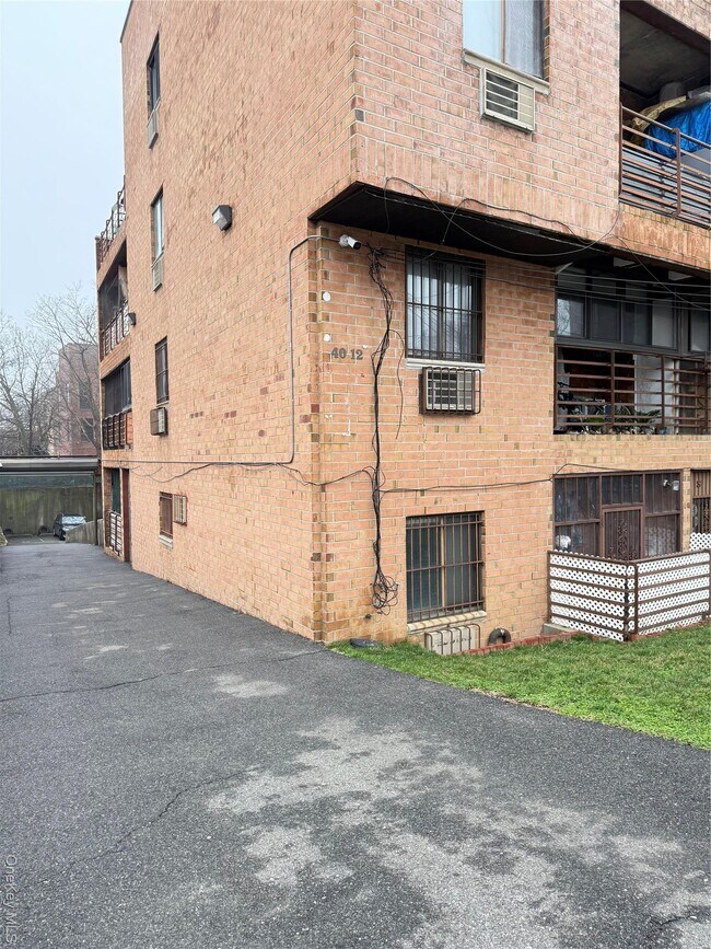 Foto del edificio - 40-12 149th St