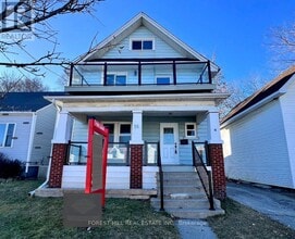 Building Photo - 16 Nassau St