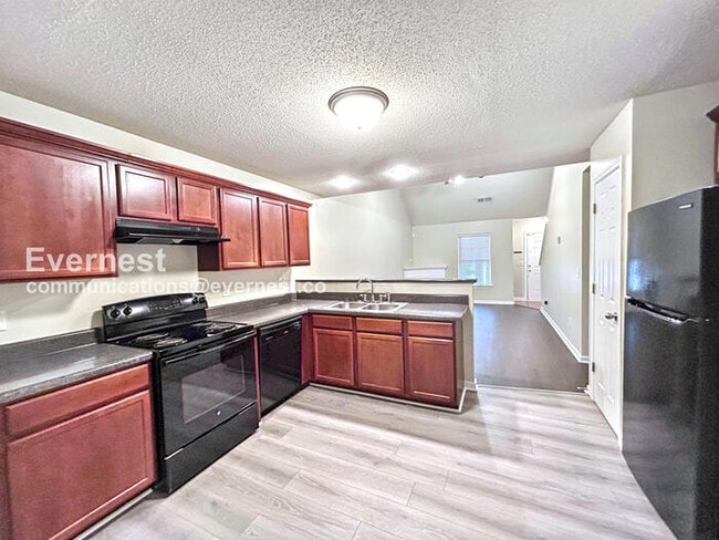 Building Photo - 3039 Broadleaf Trail Rd