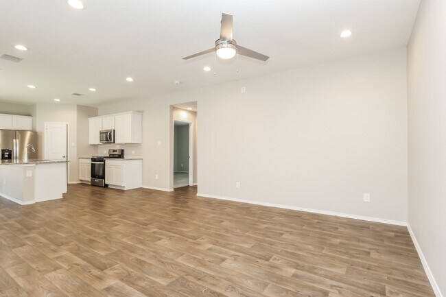 Building Photo - 9913 Gln Brk Ln