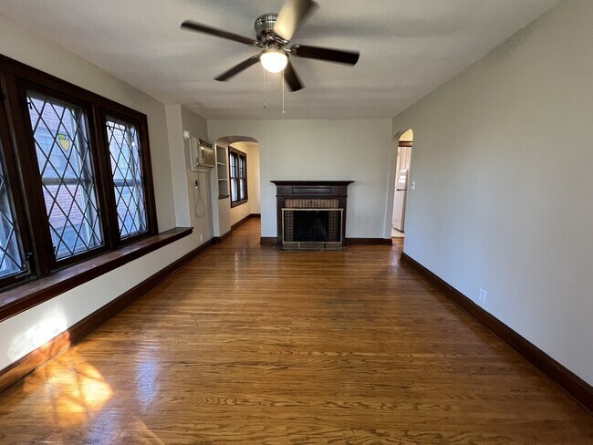 Foto del edificio - Kenmore Square Apartments