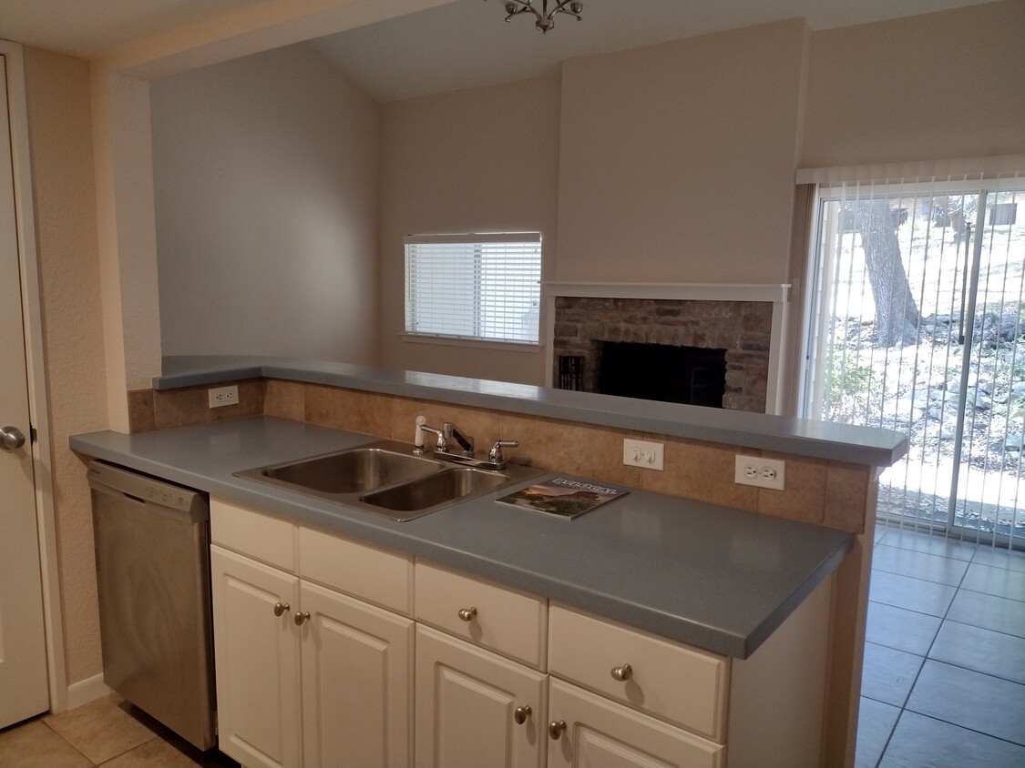 Kitchen looking into the Living Room - 25 Marina Cir