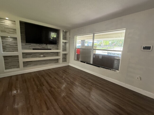 Foto del edificio - 2304 Country Club Rd