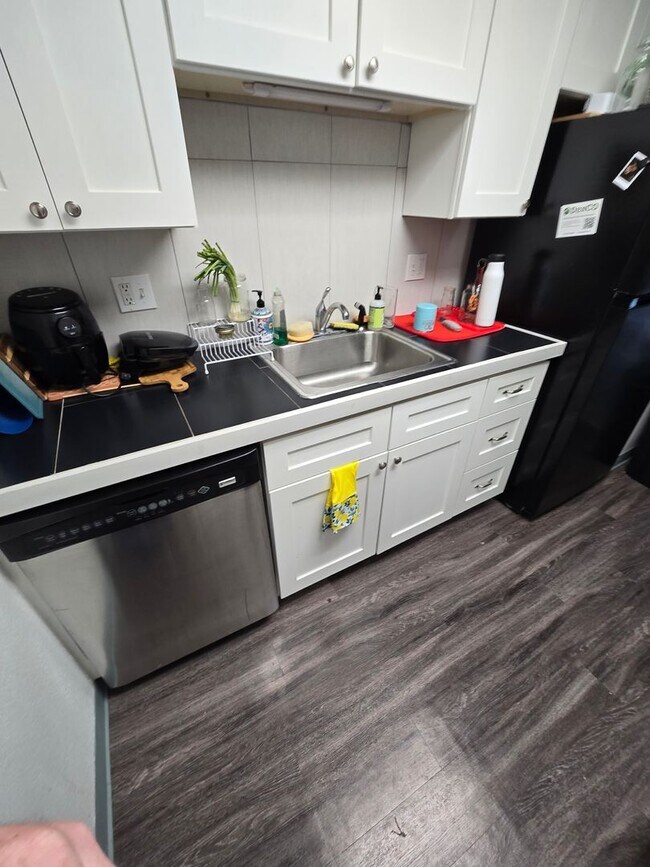 Foto del edificio - One Bedroom Condo