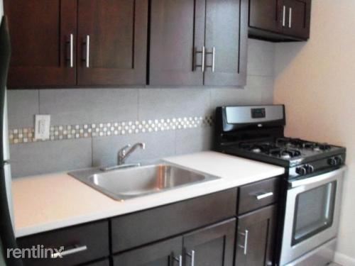 Foto del edificio - 2553 Radcliff Ave