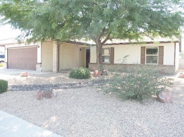 Foto del edificio - COMING SOON 10/15/2024!!!  BEAUTIFUL 3BD/2...