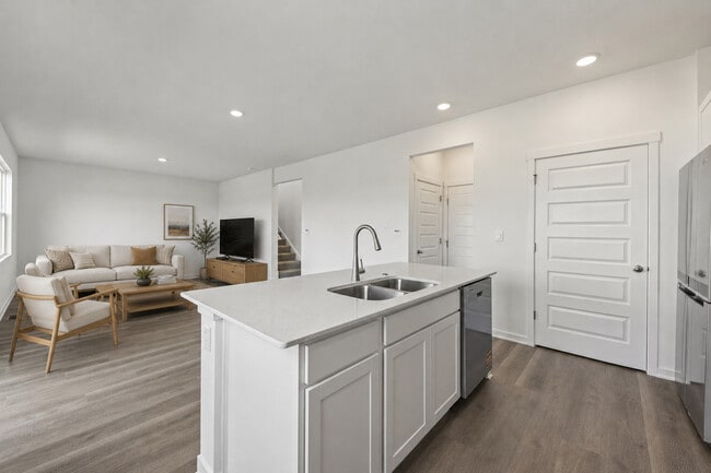 Building Photo - 13732 Palmetto Dr