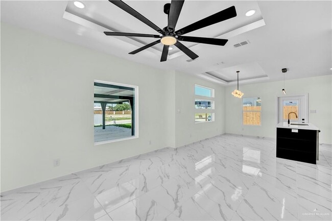 Building Photo - 609 Buccaneer Dr