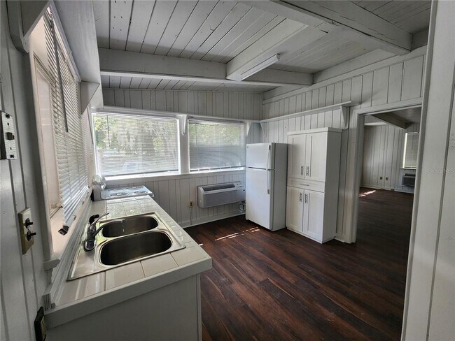 Foto del edificio - 120 SE 7th St