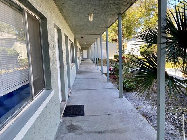 Foto del edificio - 378 48th Ave N