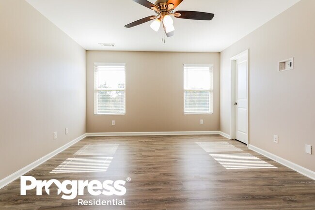 Building Photo - 422 Renown Ct
