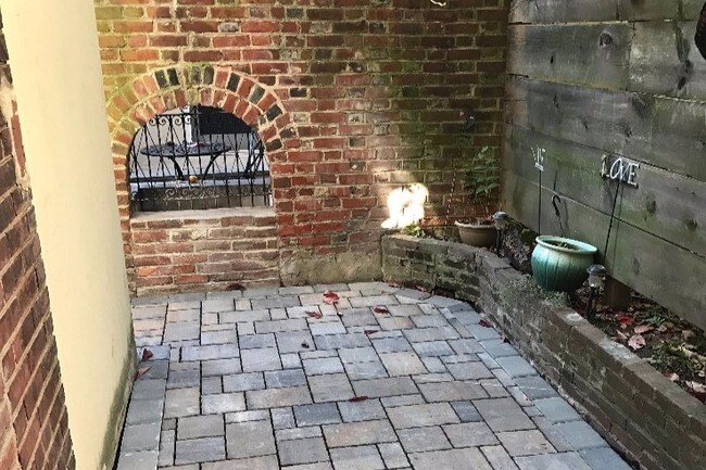 Patio - 344 S 15th St