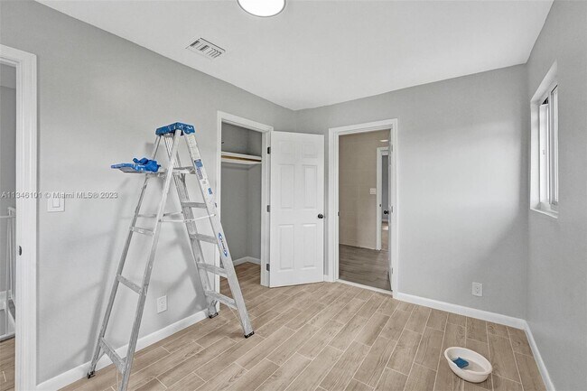 Foto del edificio - 1451 SW 5th Ave