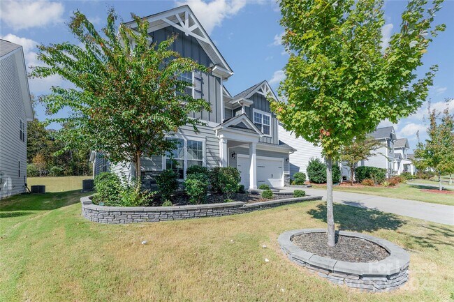 Building Photo - 6635 Wildbrook Dr