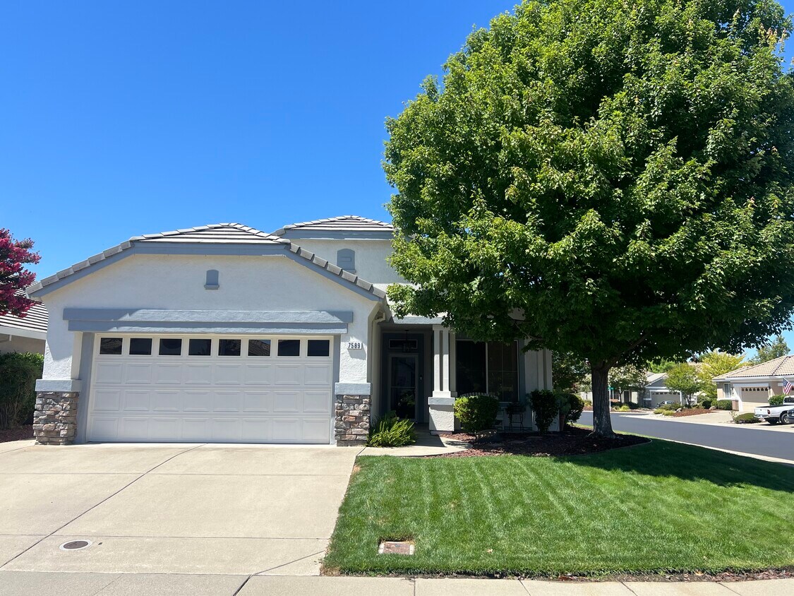 Foto principal - 7589 Paiute Point Rd