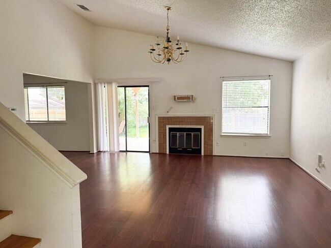 Foto del edificio - 11701 Hidden Quail Dr