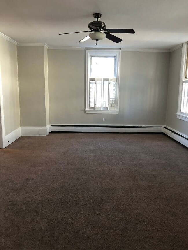 Livingroom - 151 N 2nd St