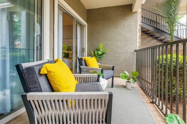 Building Photo - 13401 Metric Blvd