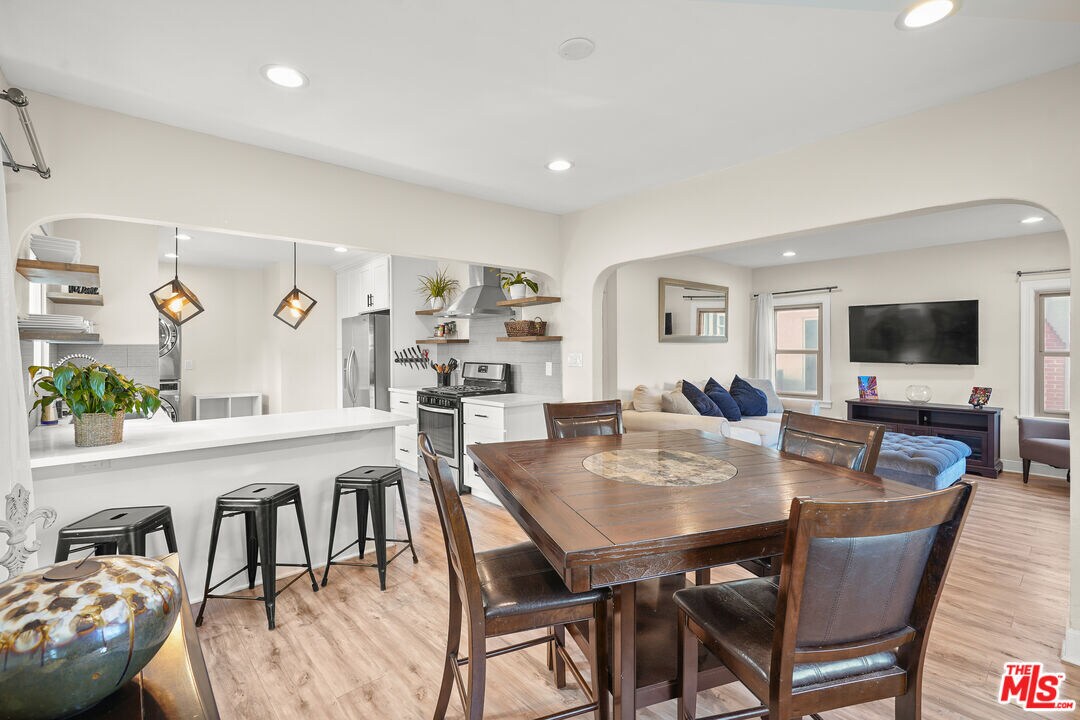Foto principal - 1828 W 84th St