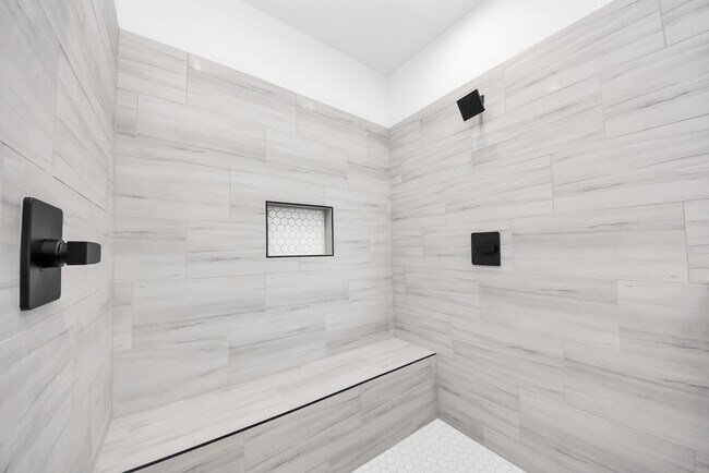 Building Photo - 5309 Kindred Gdn Ln