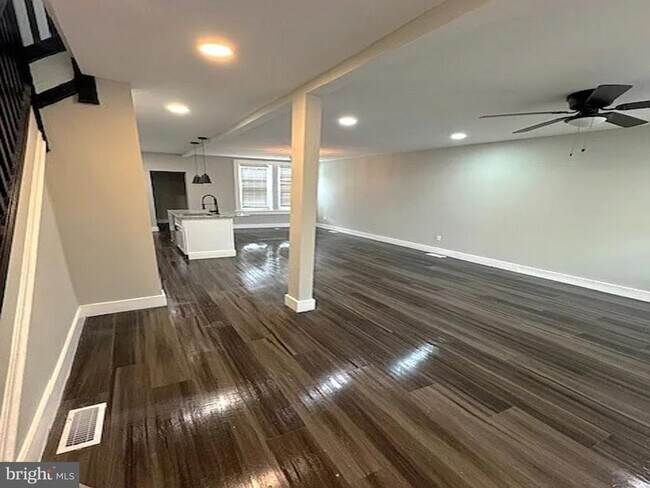 Foto del edificio - 3617 W Garrison Ave