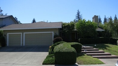 Building Photo - 1245 Crown Ct