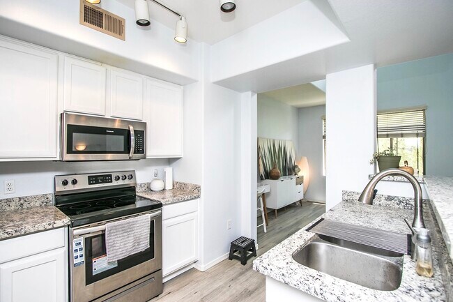 Foto del edificio - 2402 E 5th St