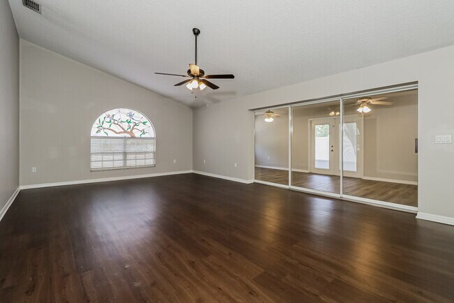Foto del edificio - 4654 Murcross Ln
