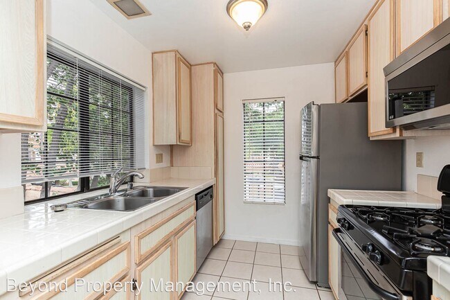 Building Photo - 1 br, 1 bath House - 10790 Dabney Dr, 2