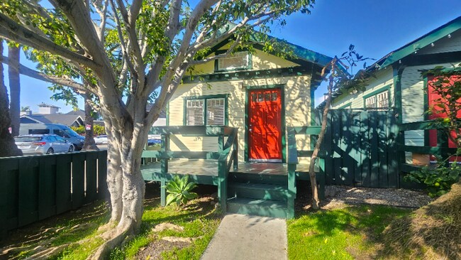 Building Photo - 437 Altair Pl