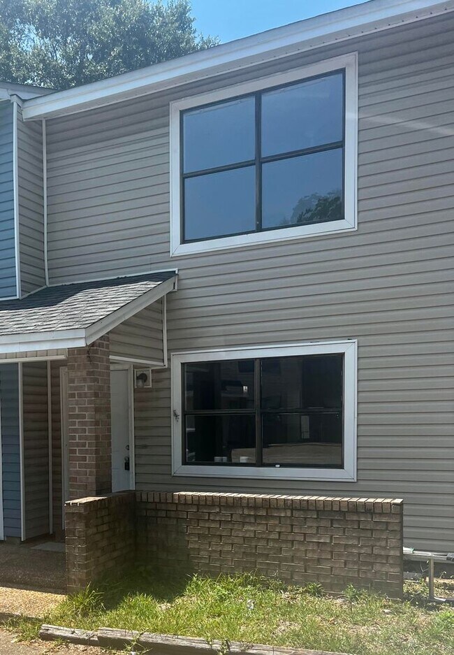 Building Photo - 618 Gap Creek Dr