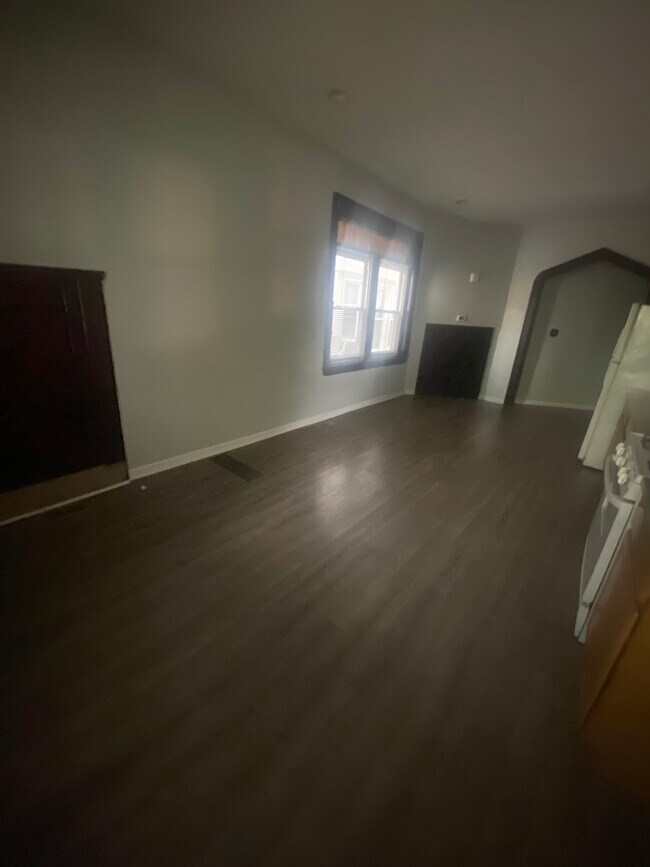 Foto del edificio - 5104 Wayne Ave