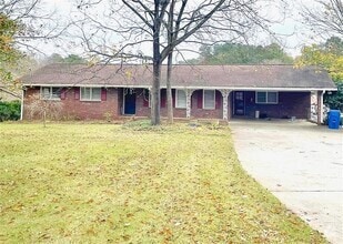 Building Photo - 2728 Five Forks Trickum Rd SW