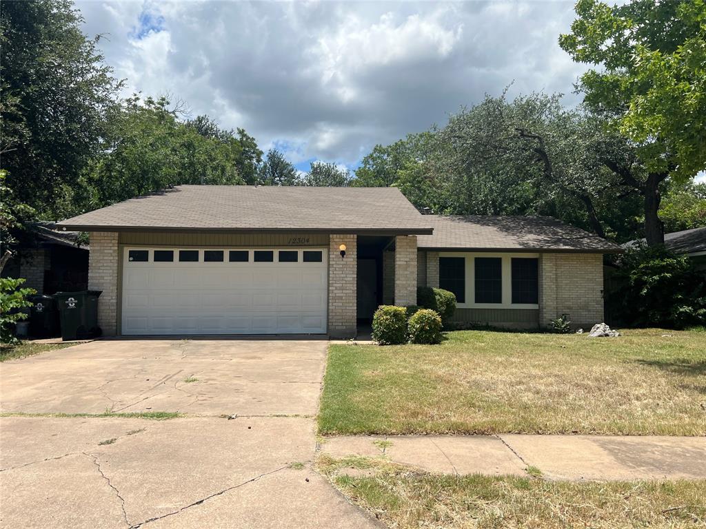 Foto principal - 12304 Double Tree Ln