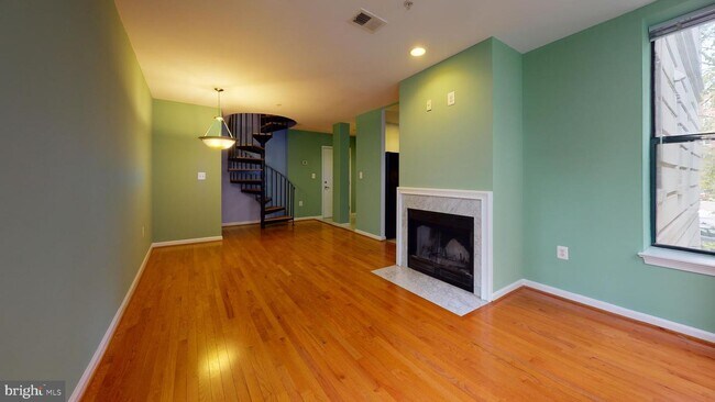 Foto del edificio - 2627 Adams Mill Rd NW