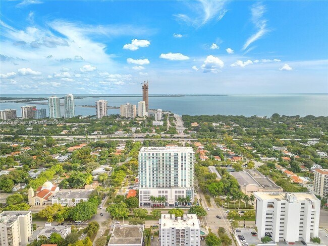 Foto del edificio - 2525 SW 3rd Ave
