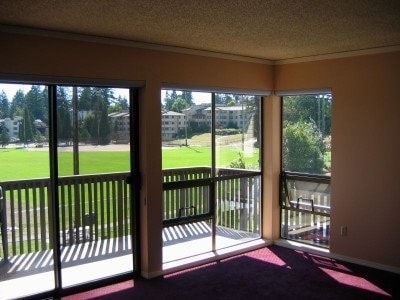 Building Photo - Bitterlake Condo