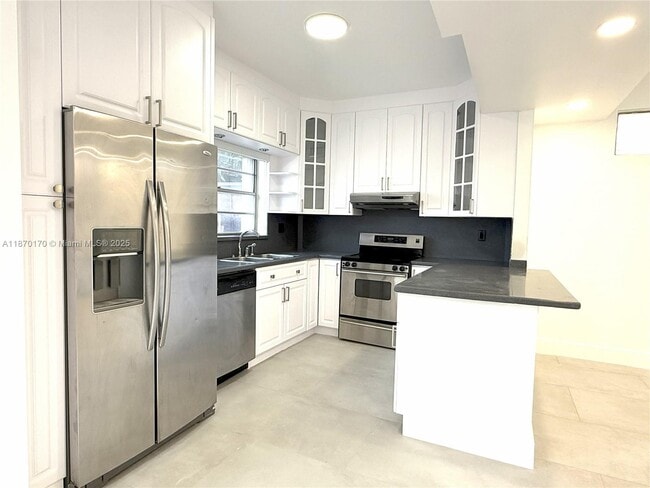 Foto del edificio - 19135 NW 82nd Cir Ct